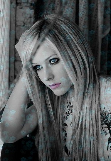 Avril Lavigne1.jpg