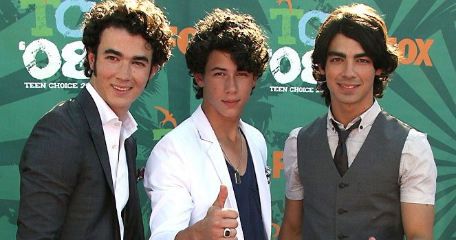 nick_jonas_joe_jona_621771p.jpg